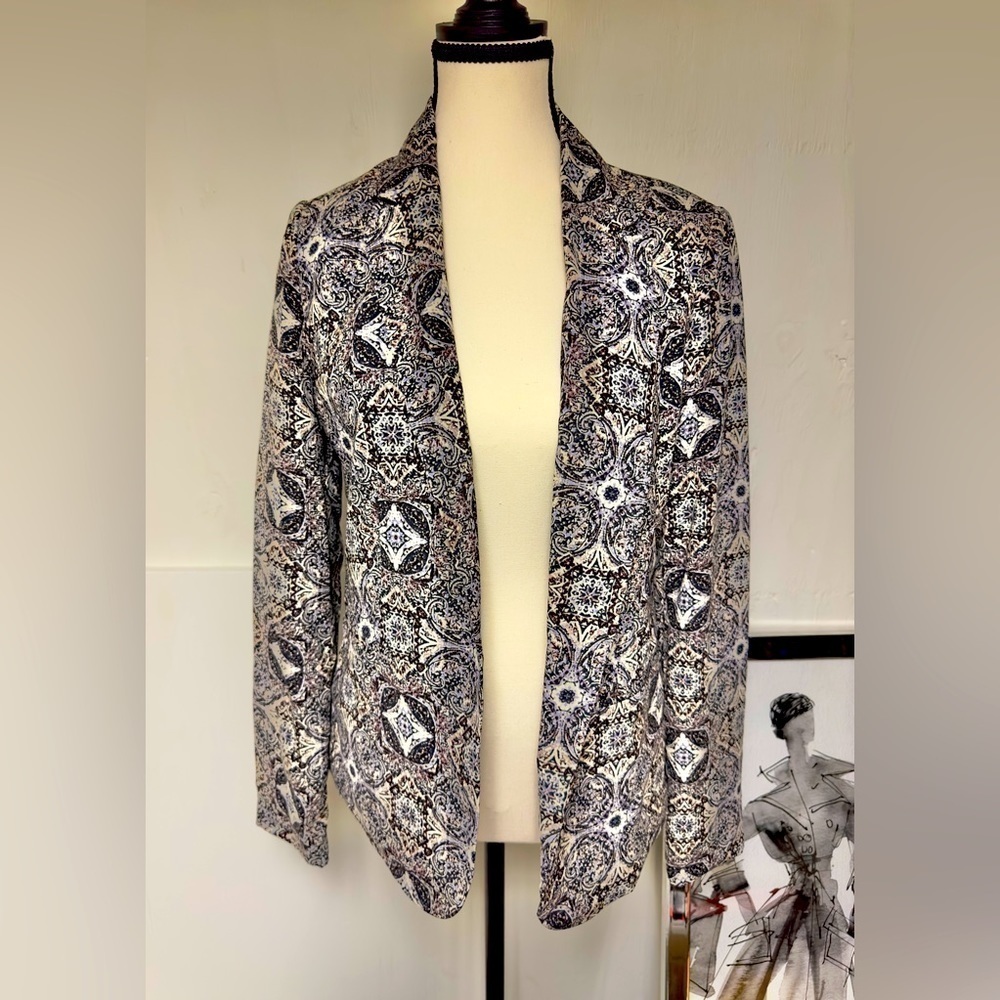 Like New! Multi Color Gray Forever 21 Blazer. Size XS